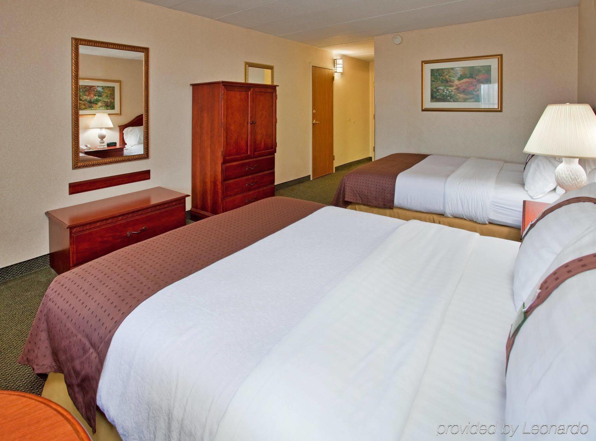 Holiday Inn At Six Flags Saint Louis By Ihg Юрика Номер фото