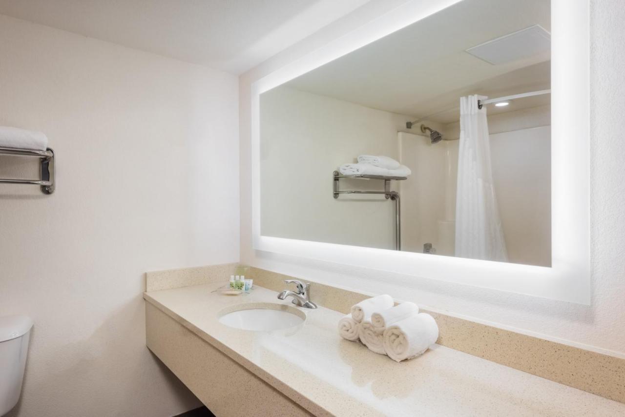 Holiday Inn At Six Flags Saint Louis By Ihg Юрика Экстерьер фото